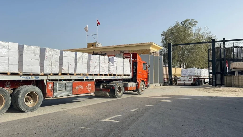 قافلة مساعدات “زاد العزة” الـ 138 تدخل غزة