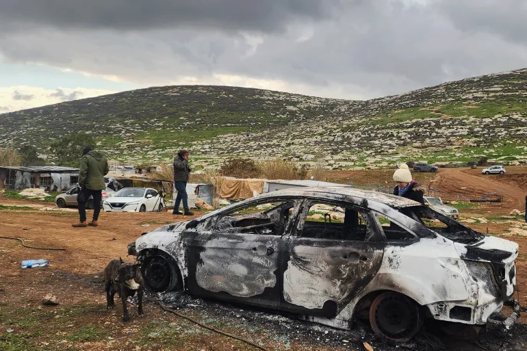 الاحتلال يعلن تجمع “خلة السدرة” البدوي قرب مخماس “منطقة عسكرية مغلقة”