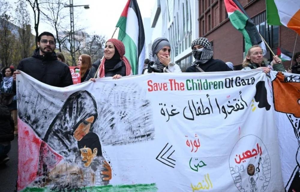 عريضة شعبية أوروبية تتجاوز مليون توقيع لتعليق اتفاق الشراكة مع “إسرائيل”