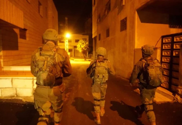 حملة اعتقالات في بلدة عناتا في القدس