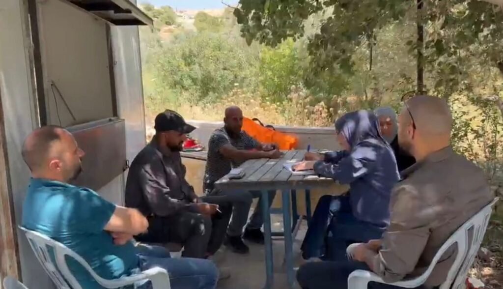 مجلس على خطوط التماس