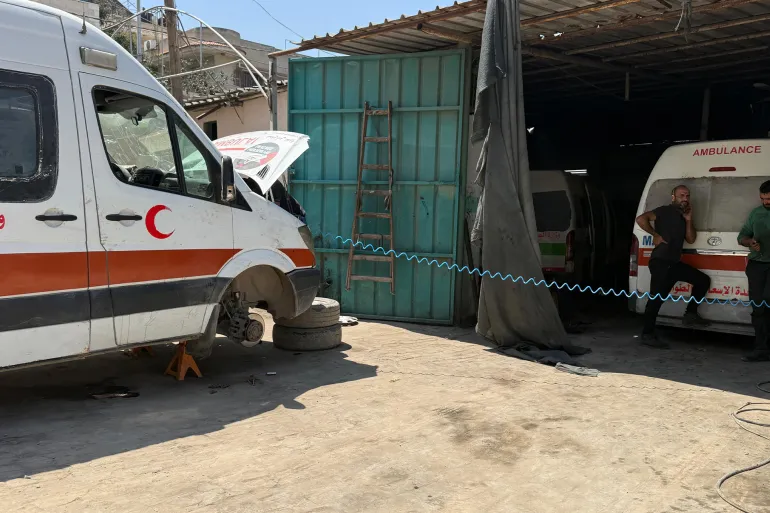على حافة الشلل.. منظومة الإسعاف في غزة تقاوم الانهيار
